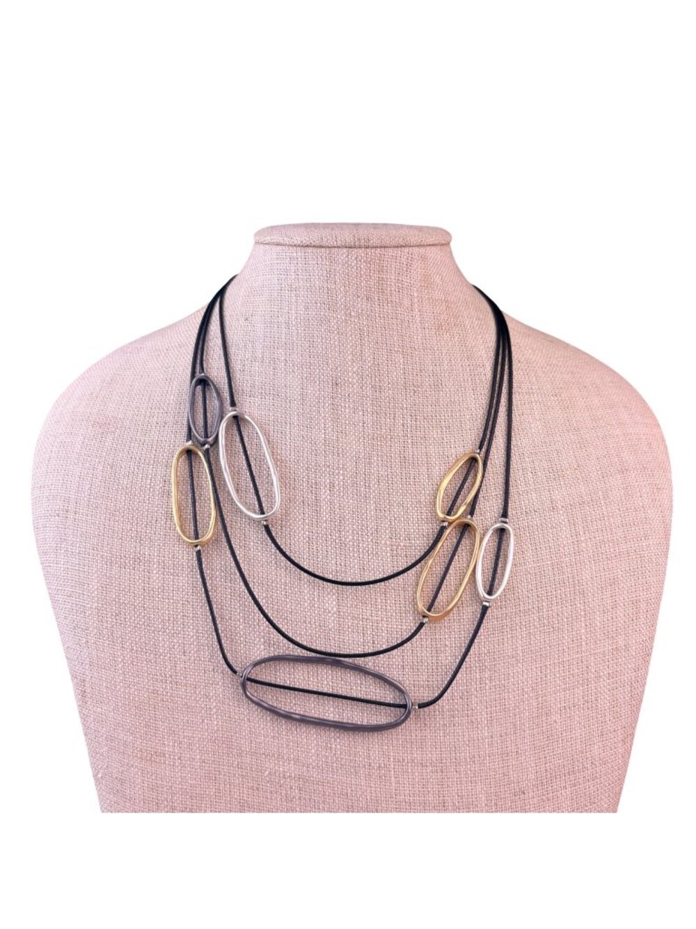 Three-Strap Leather Necklace Oval Pendants Gold/Silver Tone